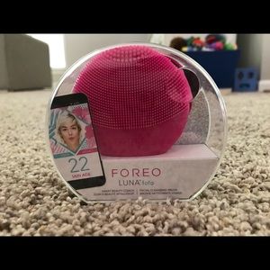 FOREO Luna Fofo Cleansing brush